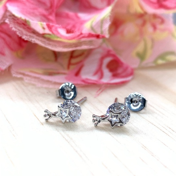 Sterling Silver 925 CZ Stud Earrings - Picture 4 of 4
